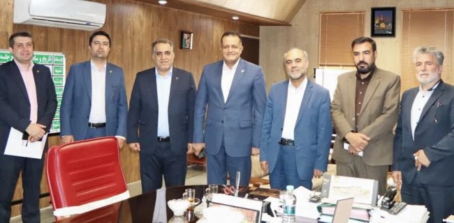 تعدادی از زندانیان جرائم مالی غیرعمد توسط کارکنان بانک رفاه کارگران آزاد شدند