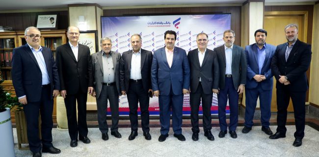 حمایت‌های بانک رفاه کارگران از بازنشستگان شایسته قدردانی است