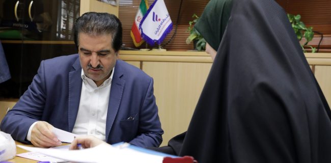 حضور مدیرعامل بانک رفاه کارگران در میز ارتباطات مردمی وزارت تعاون، کار و رفاه اجتماعی